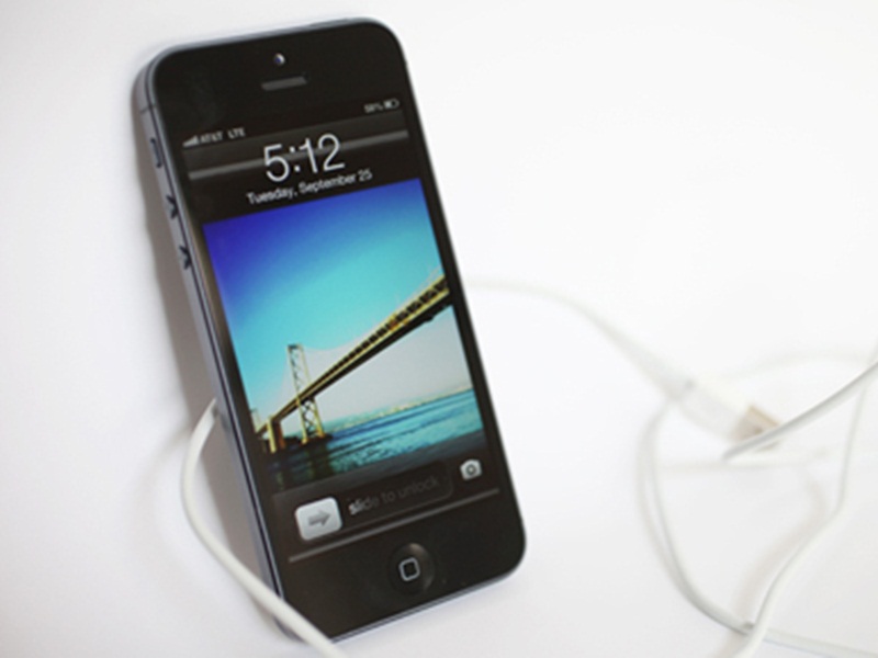 إحذر ... هكذا يتمّ اختراق جهاز الـ"iPhone" بدقيقة واحدة فقط